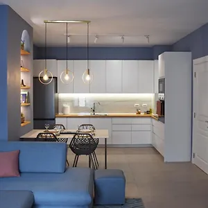  Apartment Vibrant
