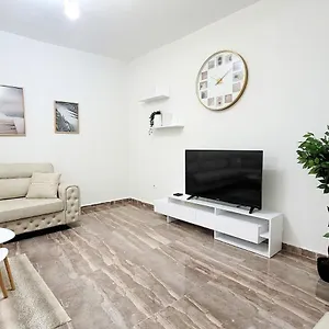 Apartment One-bedroom Gem By The Square