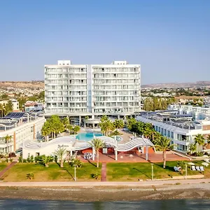***** Resort Radisson Cyprus